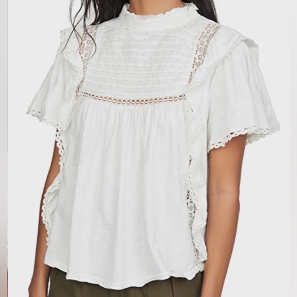 NWT  FREE PEOPLE IVORY LACE RUFFLE  slubbed jersey WOMANS BLOUSE SIZE XSmall